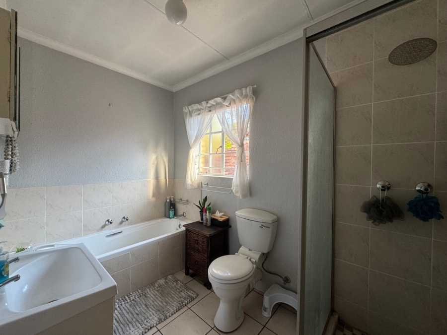 To Let 2 Bedroom Property for Rent in Hennopspark Gauteng