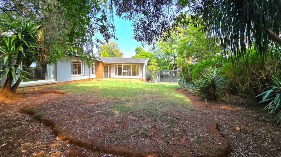 To Let 4 Bedroom Property for Rent in Eldoraigne Gauteng