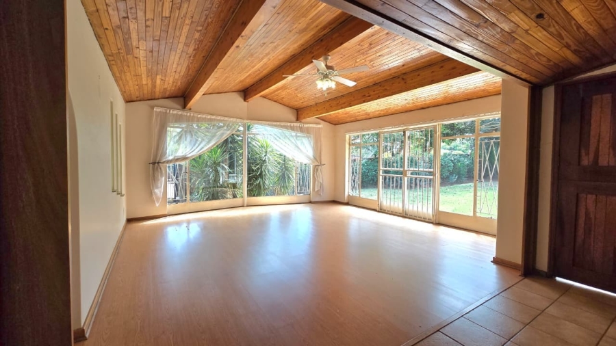 To Let 4 Bedroom Property for Rent in Eldoraigne Gauteng