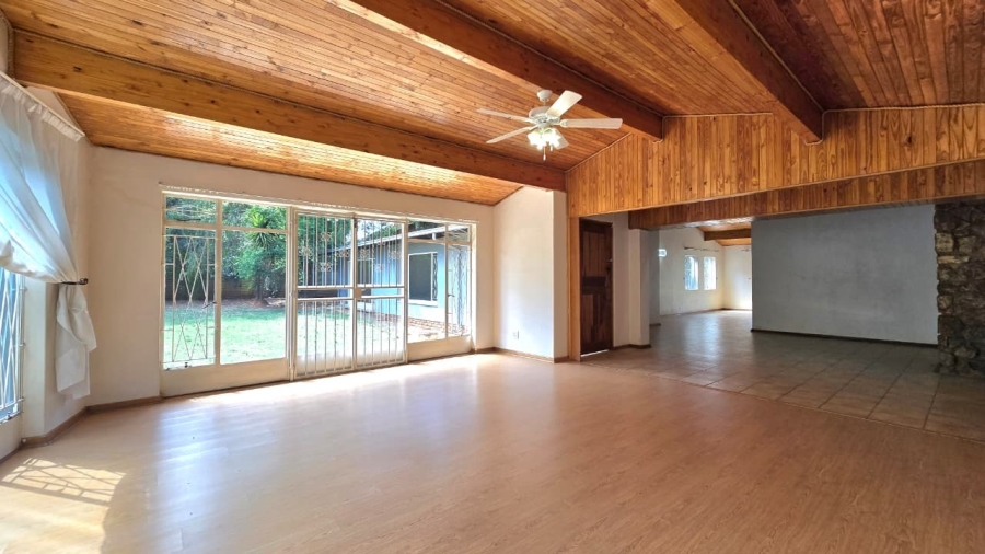 To Let 4 Bedroom Property for Rent in Eldoraigne Gauteng