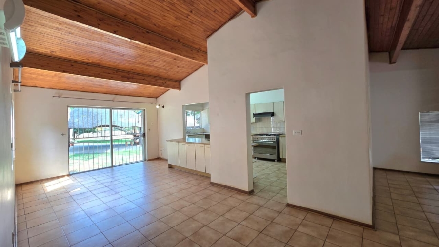 To Let 4 Bedroom Property for Rent in Eldoraigne Gauteng