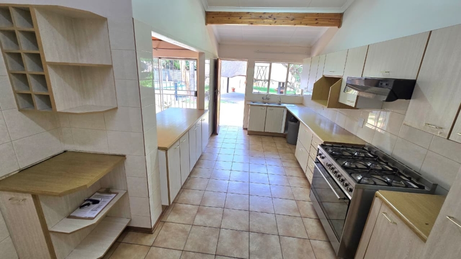 To Let 4 Bedroom Property for Rent in Eldoraigne Gauteng