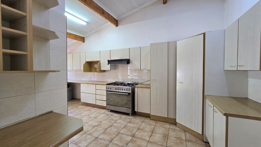 To Let 4 Bedroom Property for Rent in Eldoraigne Gauteng
