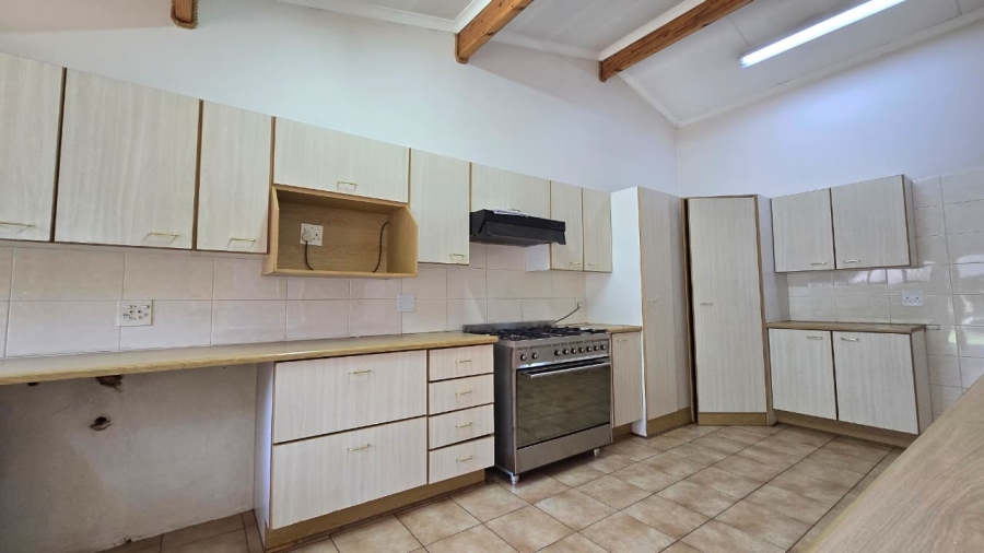 To Let 4 Bedroom Property for Rent in Eldoraigne Gauteng