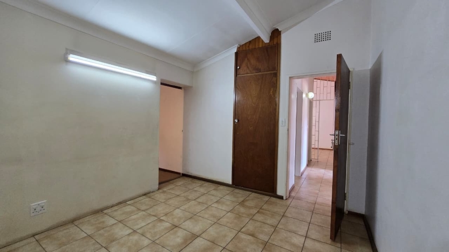 To Let 4 Bedroom Property for Rent in Eldoraigne Gauteng