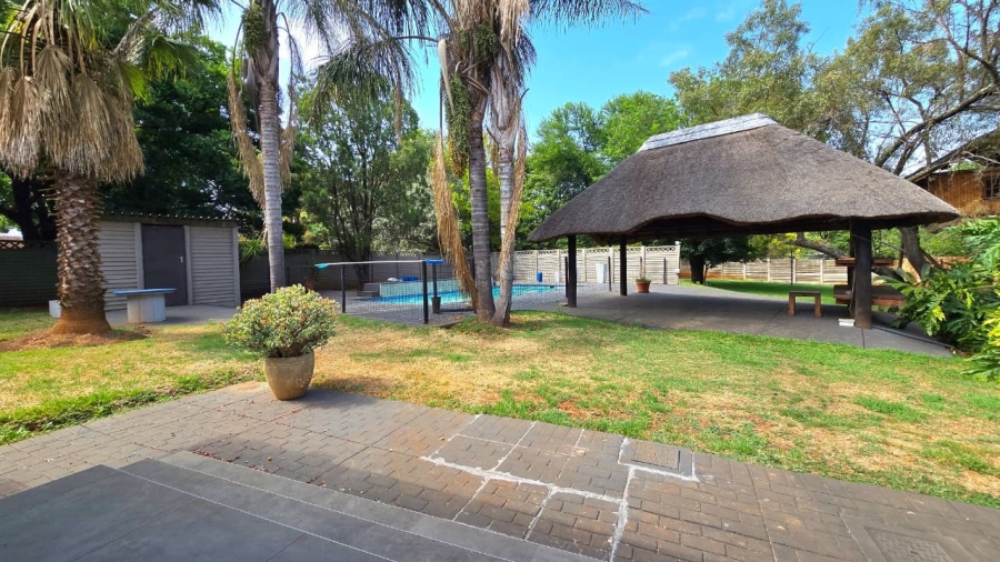To Let 4 Bedroom Property for Rent in Eldoraigne Gauteng
