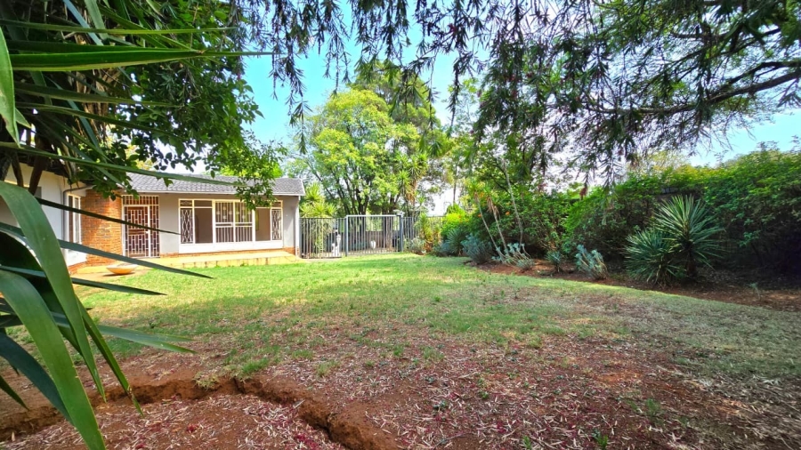 To Let 4 Bedroom Property for Rent in Eldoraigne Gauteng