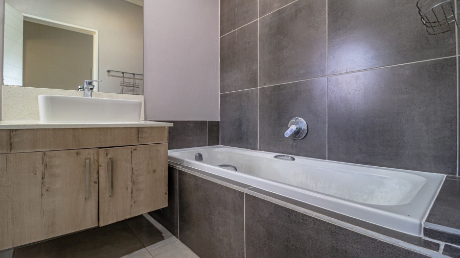 2 Bedroom Property for Sale in Craighall Park Gauteng