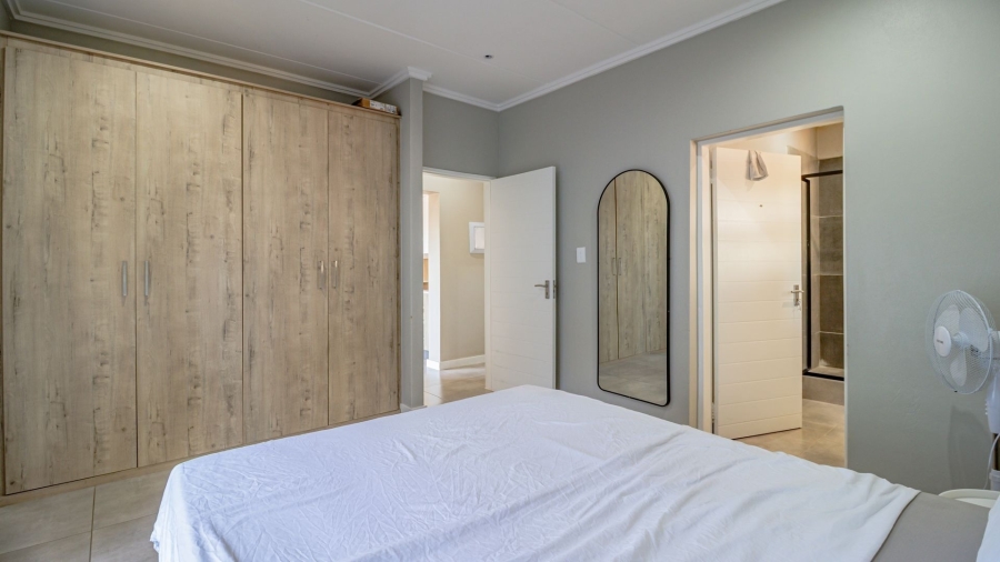 2 Bedroom Property for Sale in Craighall Park Gauteng