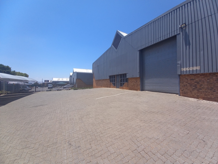 To Let Commercial Property for Rent in Rooihuiskraal Gauteng