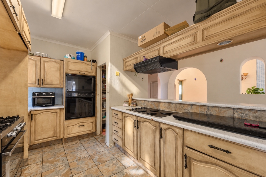 3 Bedroom Property for Sale in Garsfontein Gauteng