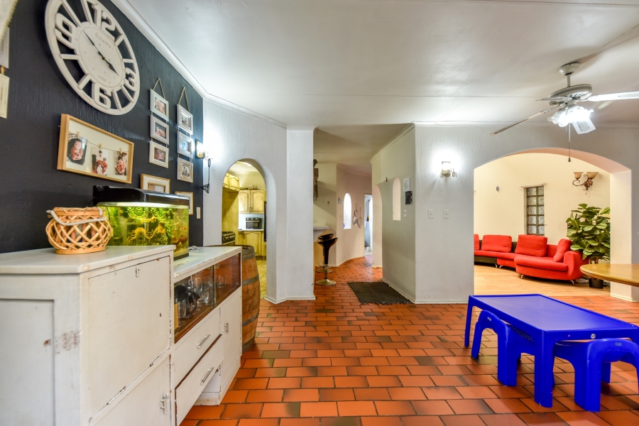 3 Bedroom Property for Sale in Garsfontein Gauteng