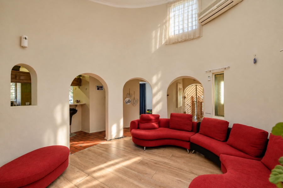 3 Bedroom Property for Sale in Garsfontein Gauteng
