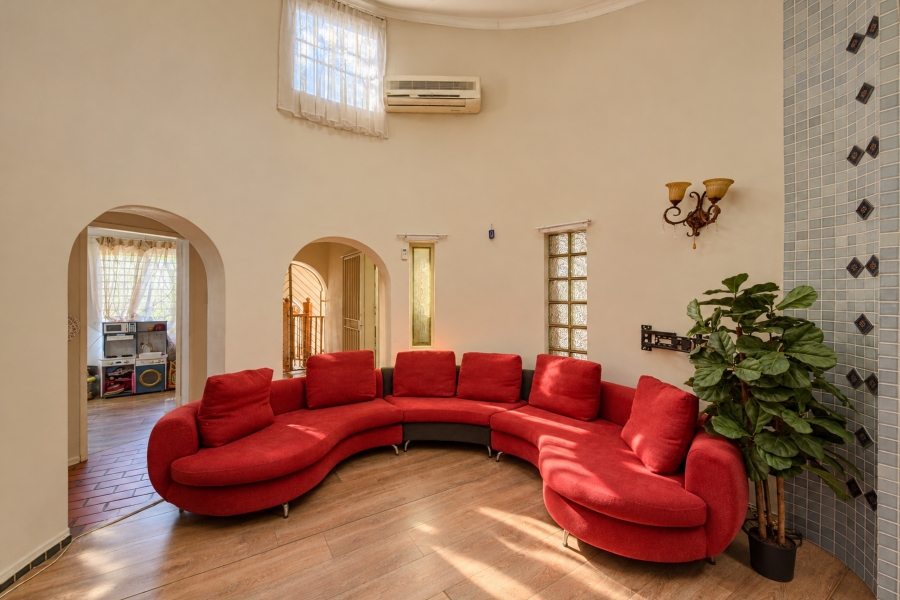 3 Bedroom Property for Sale in Garsfontein Gauteng