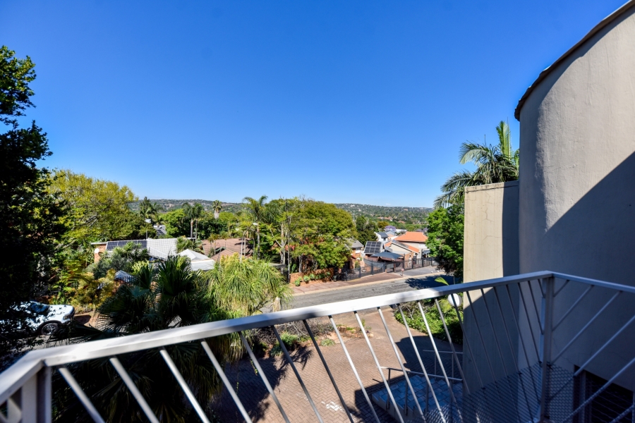 3 Bedroom Property for Sale in Garsfontein Gauteng