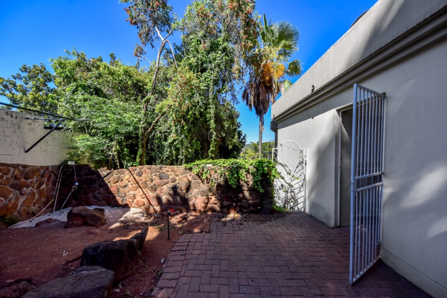 3 Bedroom Property for Sale in Garsfontein Gauteng