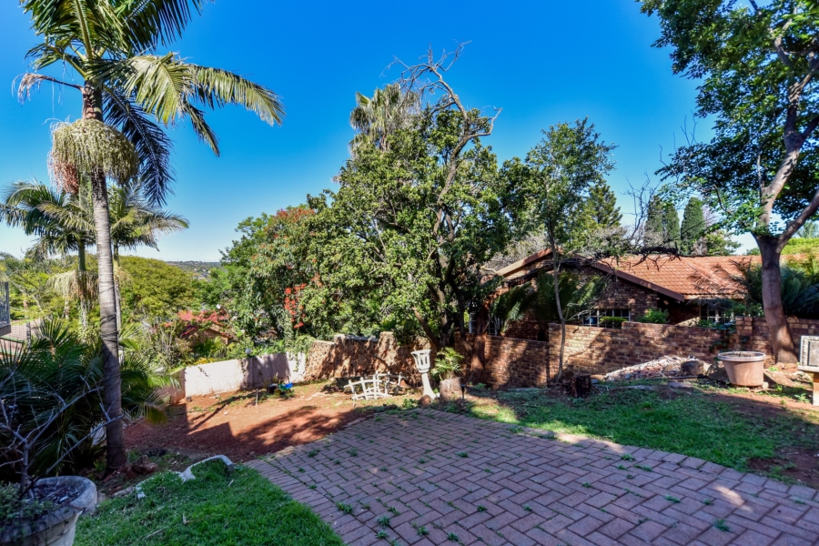 3 Bedroom Property for Sale in Garsfontein Gauteng