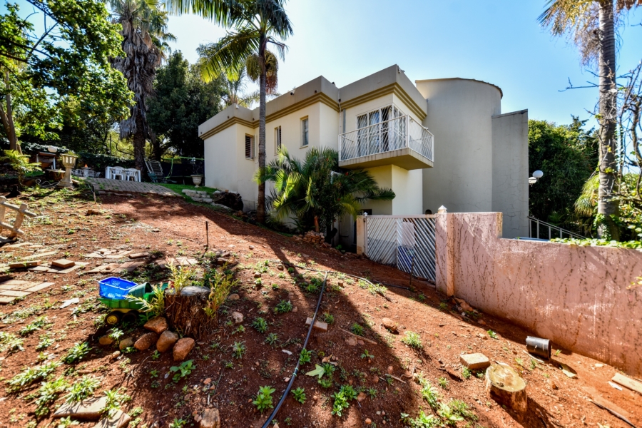3 Bedroom Property for Sale in Garsfontein Gauteng