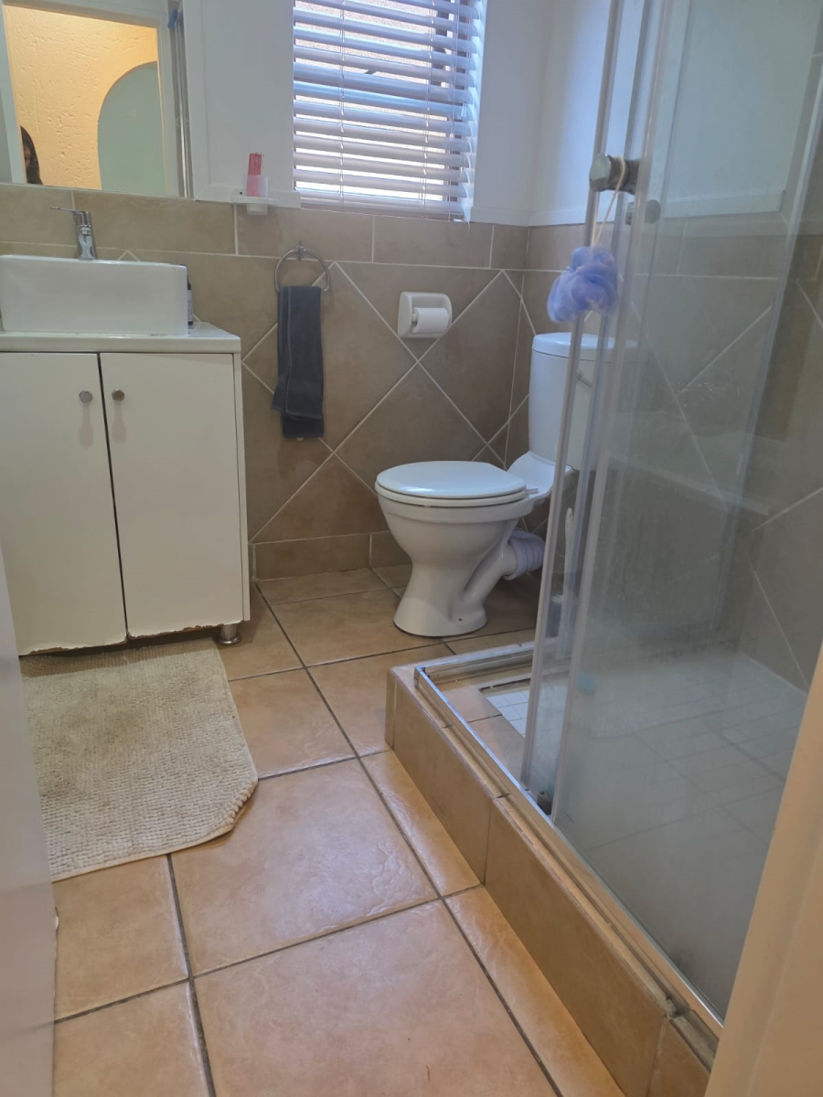 To Let 2 Bedroom Property for Rent in Lonehill Gauteng
