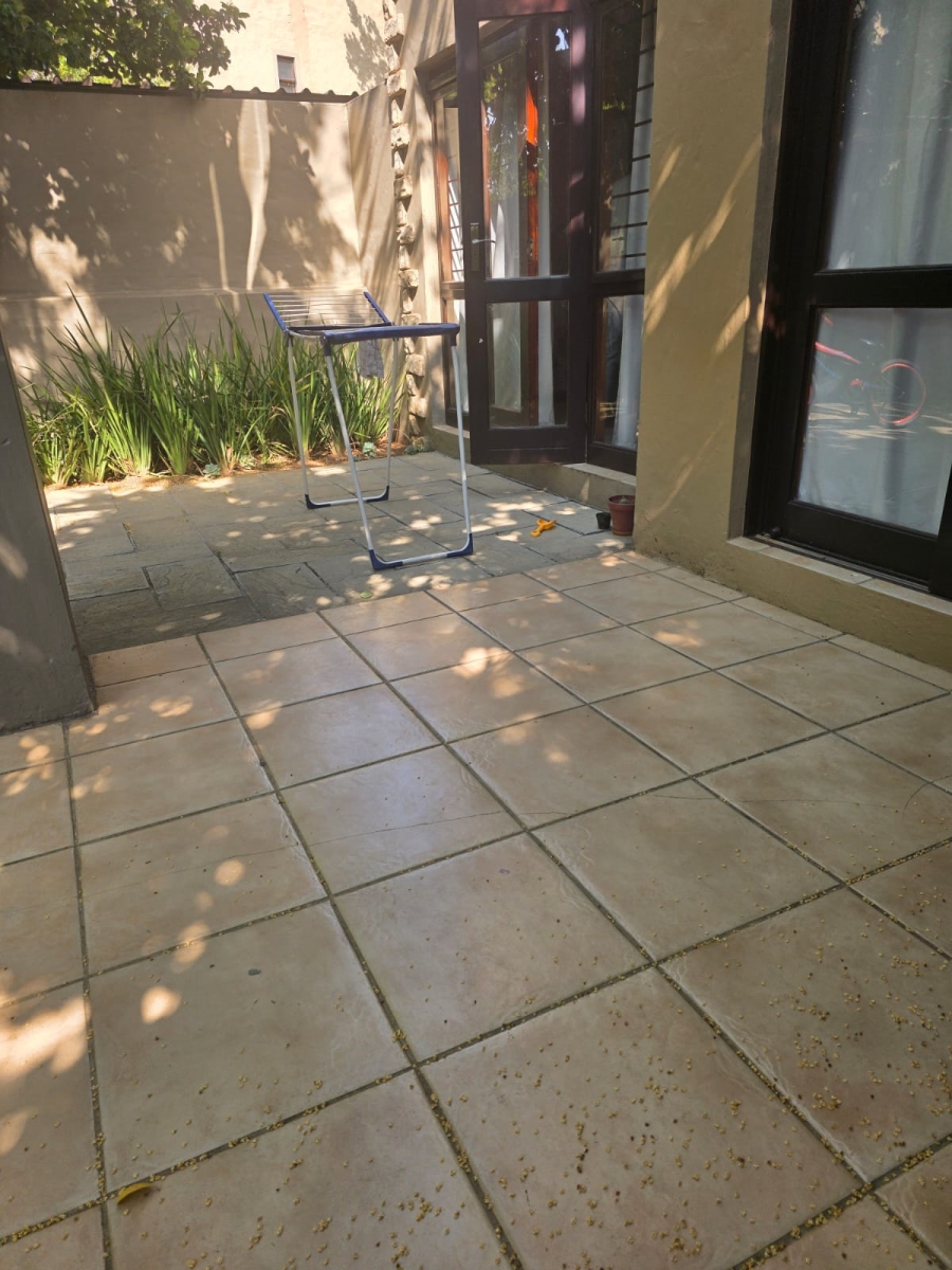 To Let 2 Bedroom Property for Rent in Lonehill Gauteng
