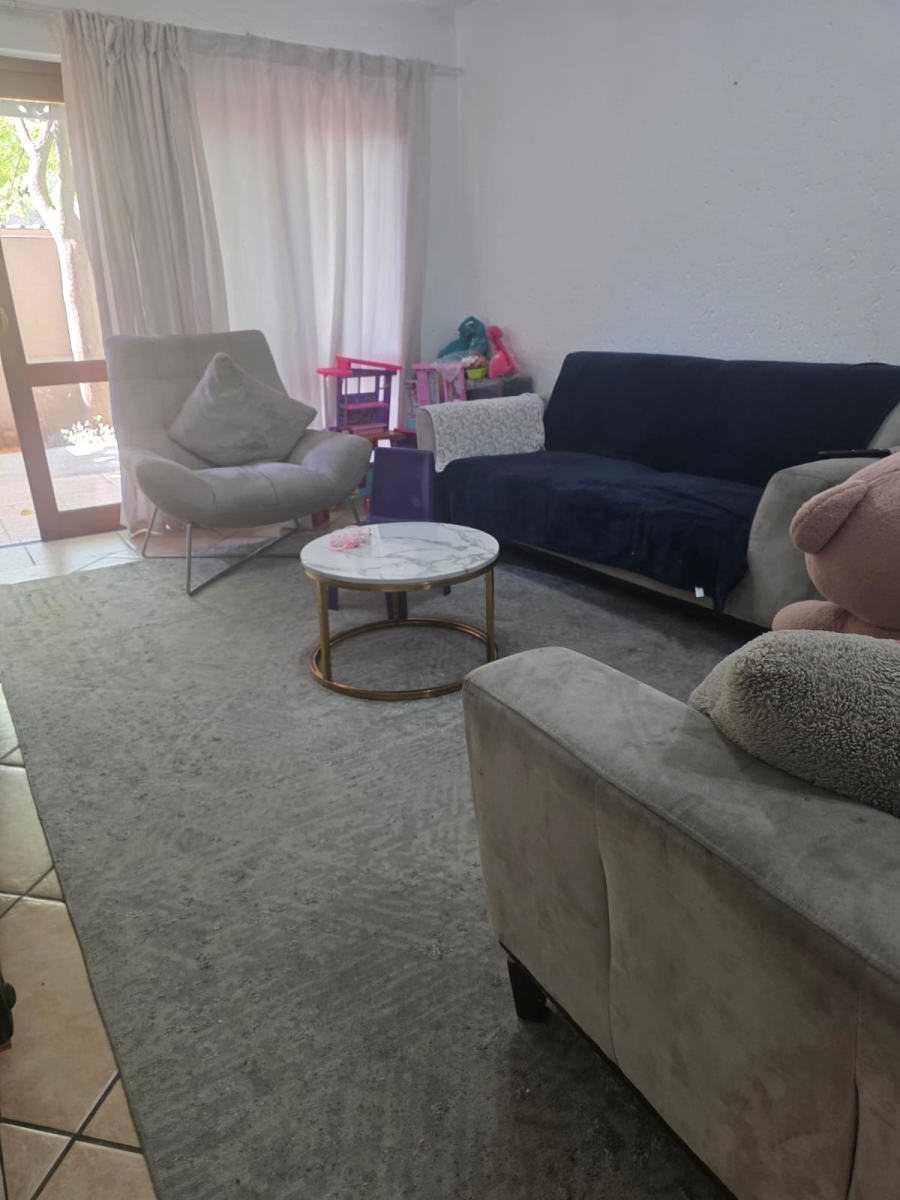 To Let 2 Bedroom Property for Rent in Lonehill Gauteng