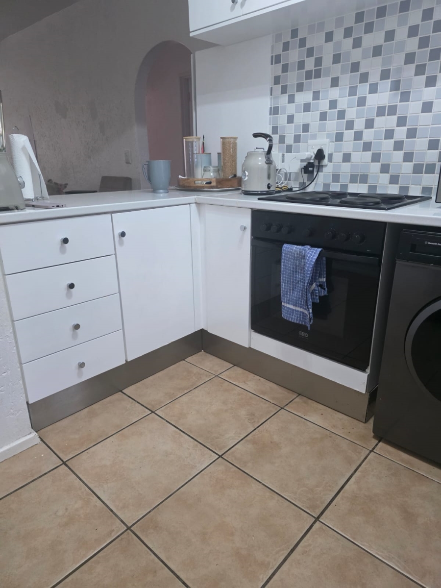 To Let 2 Bedroom Property for Rent in Lonehill Gauteng