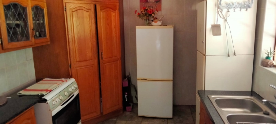 9 Bedroom Property for Sale in Hekpoort Gauteng