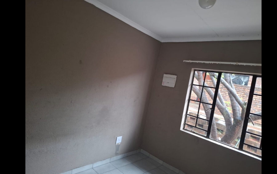 1 Bedroom Property for Sale in Philip Nel Park Gauteng