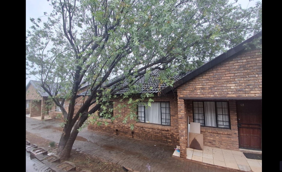 1 Bedroom Property for Sale in Philip Nel Park Gauteng