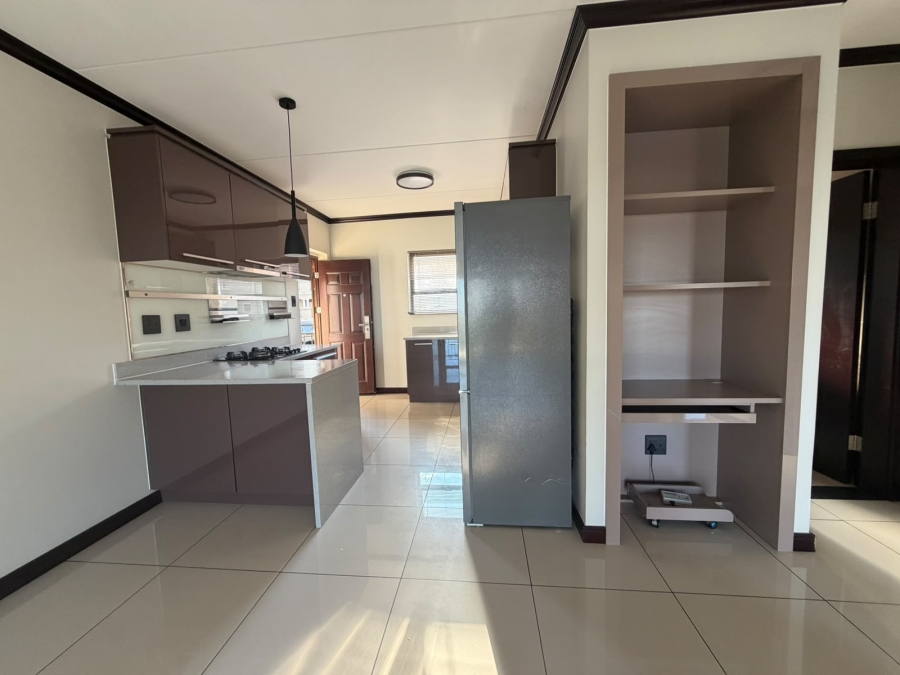 To Let 2 Bedroom Property for Rent in Blue Hills Gauteng