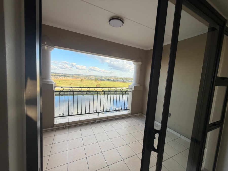 To Let 2 Bedroom Property for Rent in Blue Hills Gauteng