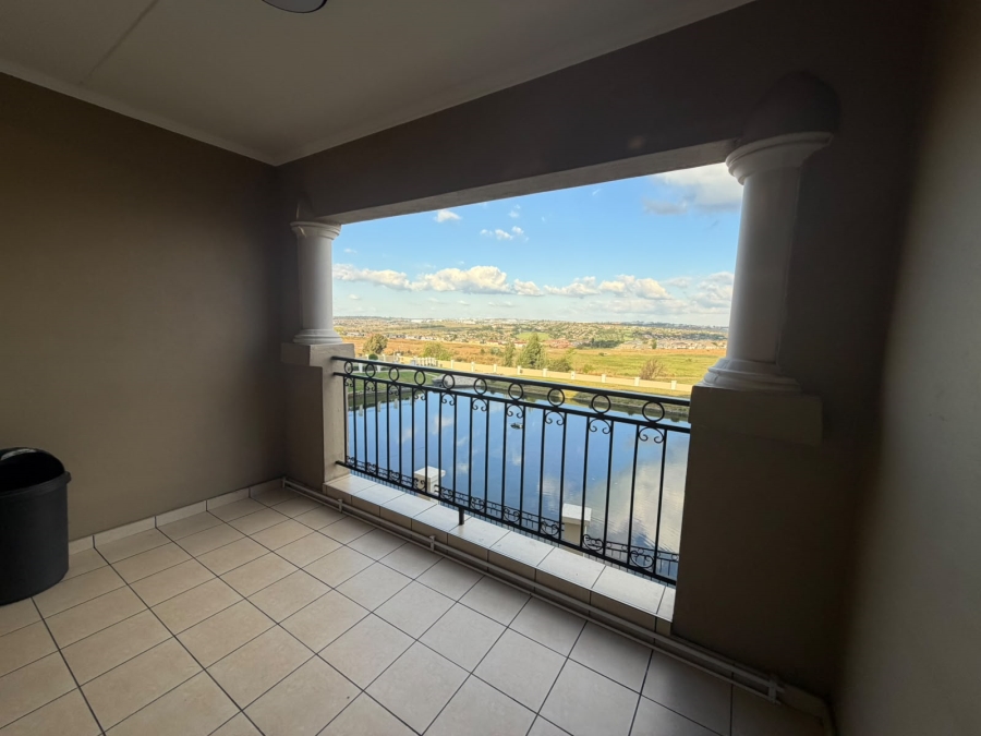 To Let 2 Bedroom Property for Rent in Blue Hills Gauteng