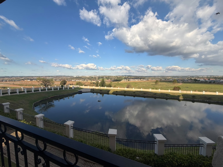 To Let 2 Bedroom Property for Rent in Blue Hills Gauteng