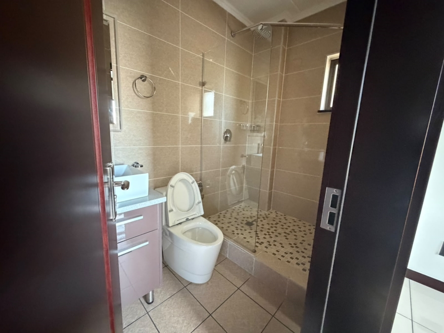 To Let 2 Bedroom Property for Rent in Blue Hills Gauteng