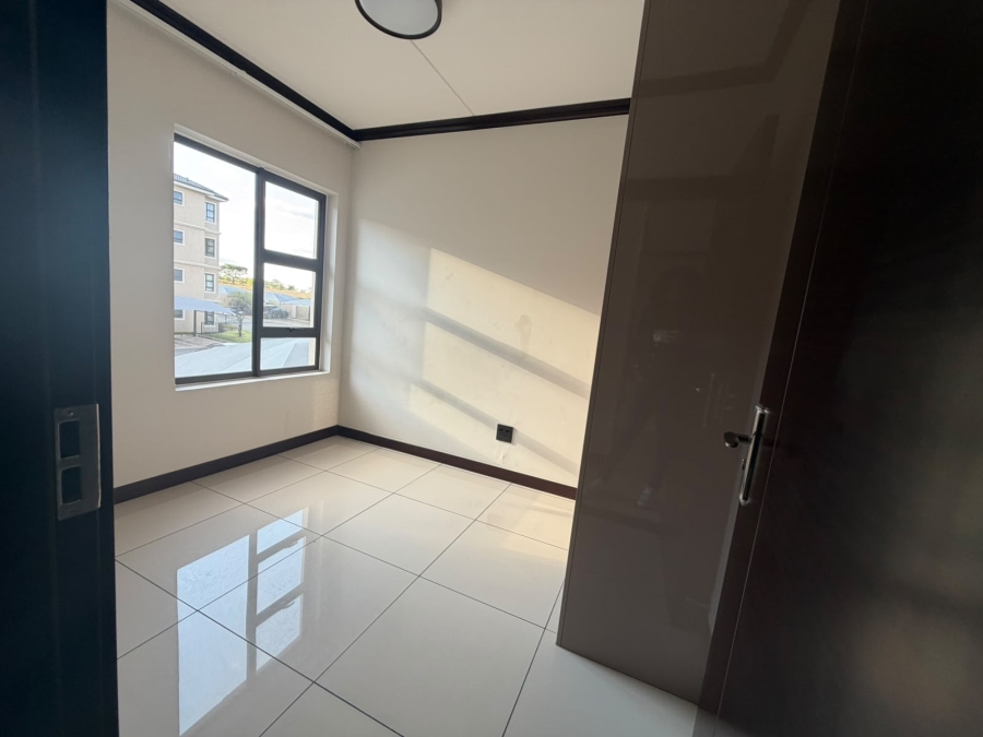 To Let 2 Bedroom Property for Rent in Blue Hills Gauteng