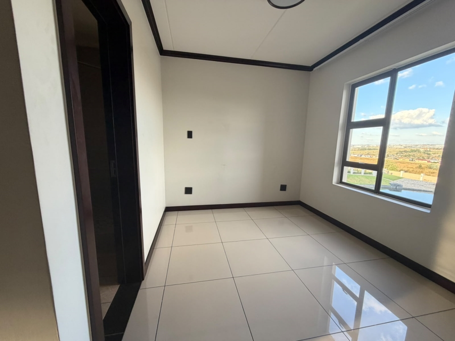 To Let 2 Bedroom Property for Rent in Blue Hills Gauteng
