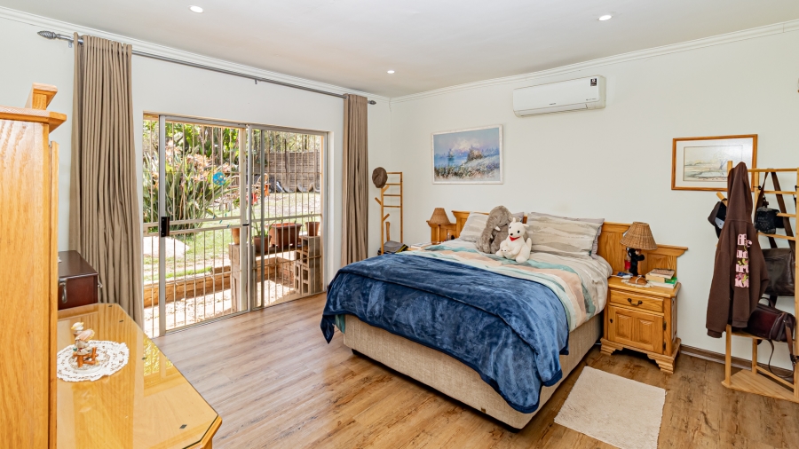 4 Bedroom Property for Sale in Garsfontein Gauteng
