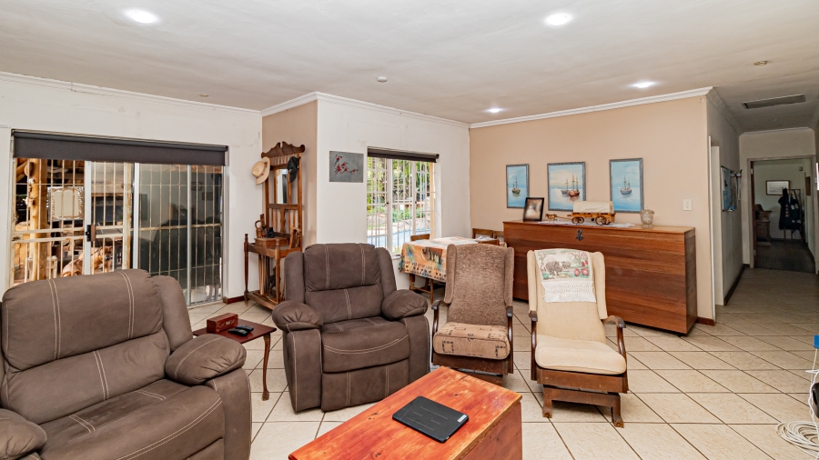 4 Bedroom Property for Sale in Garsfontein Gauteng