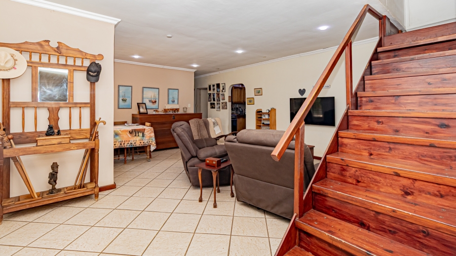 4 Bedroom Property for Sale in Garsfontein Gauteng