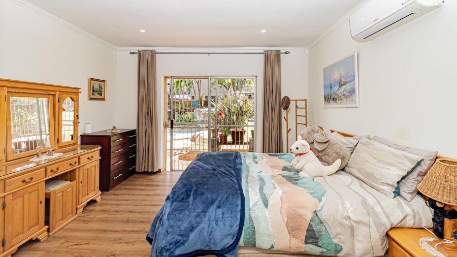 4 Bedroom Property for Sale in Garsfontein Gauteng