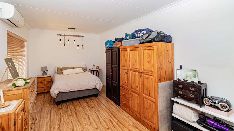 4 Bedroom Property for Sale in Garsfontein Gauteng
