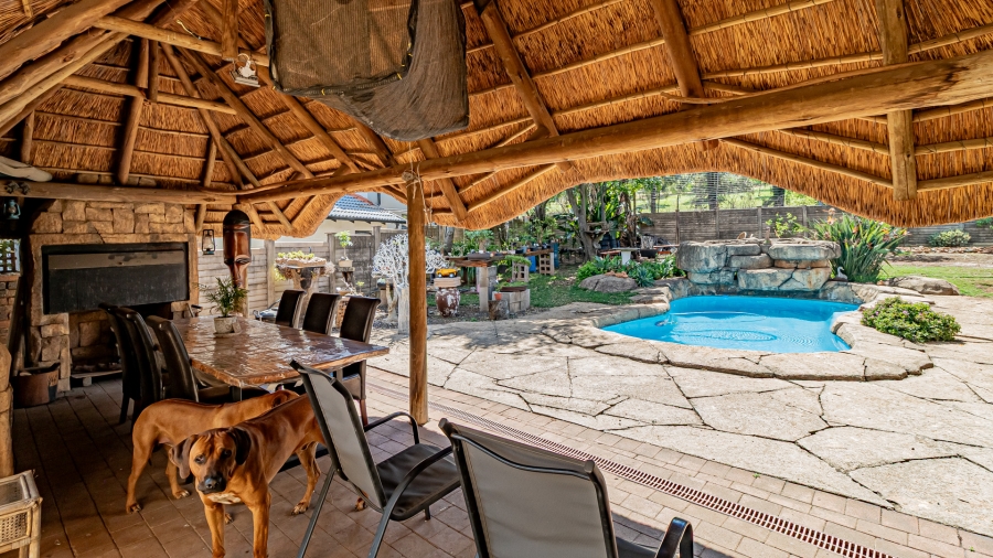 4 Bedroom Property for Sale in Garsfontein Gauteng