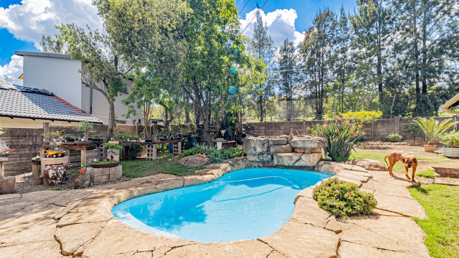 4 Bedroom Property for Sale in Garsfontein Gauteng