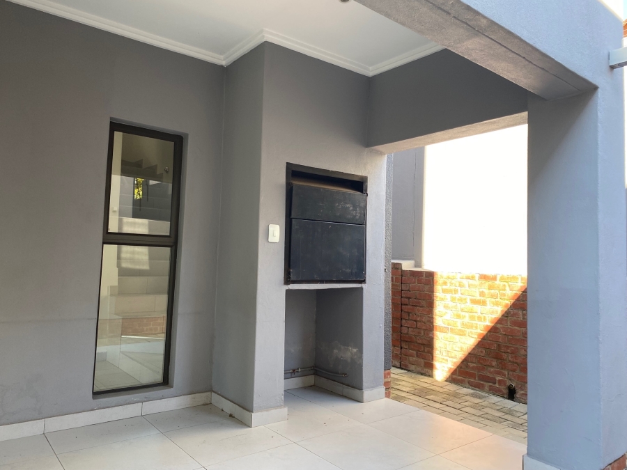 4 Bedroom Property for Sale in Bryanston Gauteng