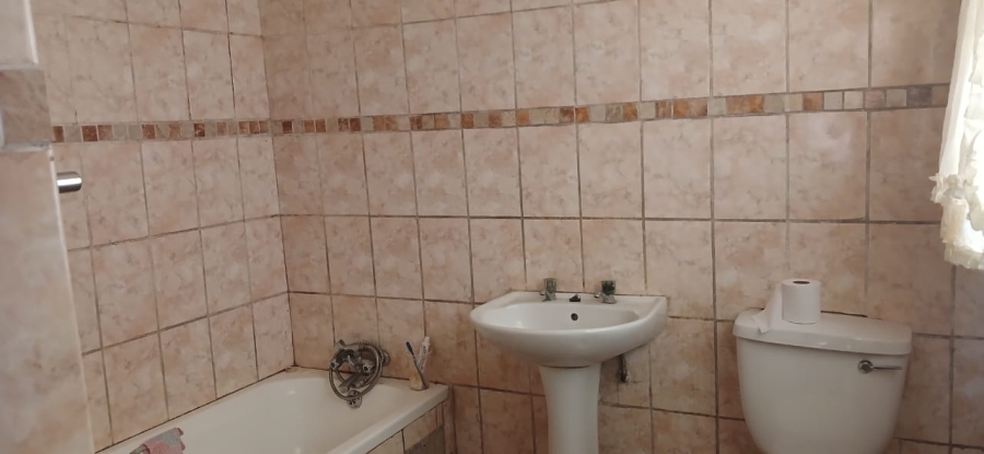 3 Bedroom Property for Sale in Soshanguve WW Gauteng