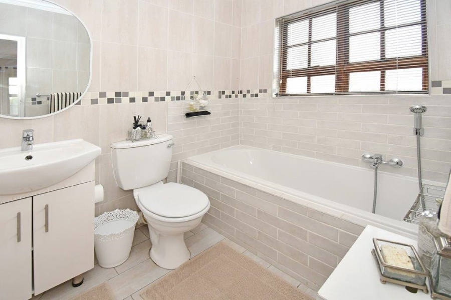 2 Bedroom Property for Sale in Dowerglen Ext 4 Gauteng