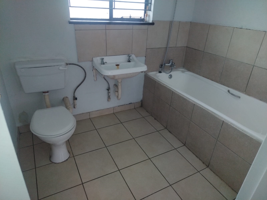 To Let 2 Bedroom Property for Rent in Florida Gauteng