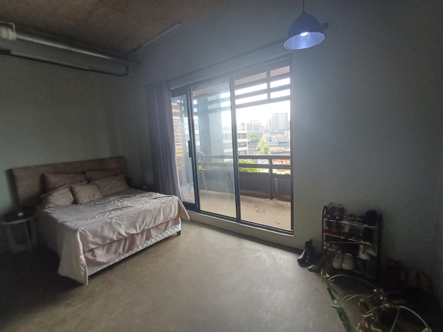 To Let 1 Bedroom Property for Rent in New Doornfontein Gauteng