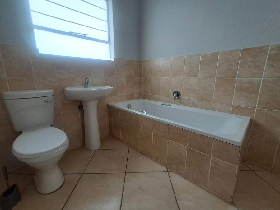 3 Bedroom Property for Sale in Groblerpark Gauteng