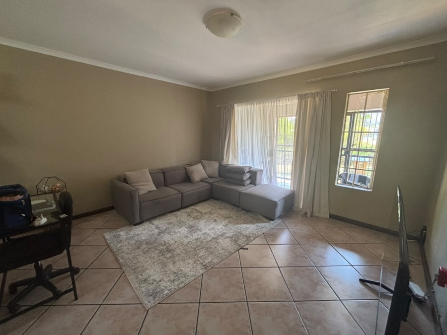 To Let 2 Bedroom Property for Rent in Wilgeheuwel Gauteng